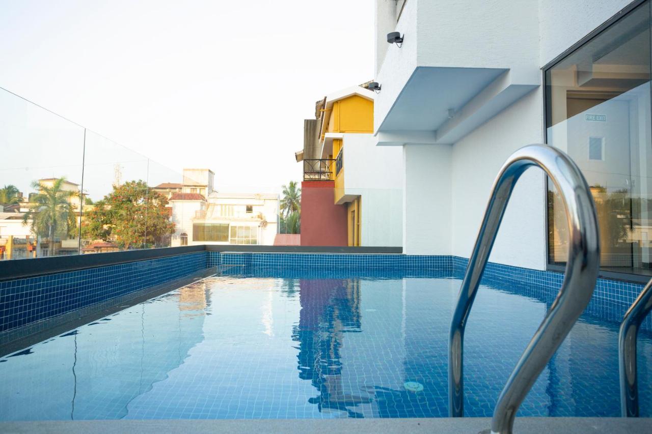 The Crescent Hotel Panaji Exterior photo